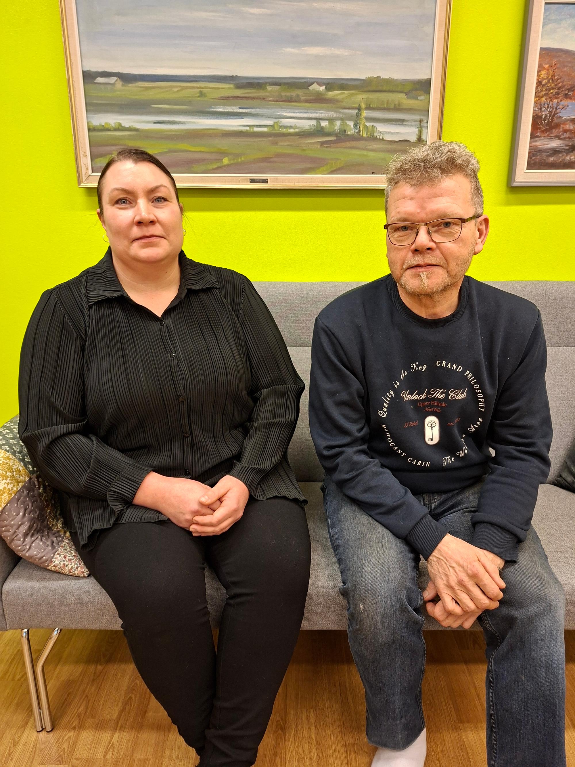 Puheenjohtaja Elina Junttila ja varapuheenjohtaja Timo J. Korhonen.